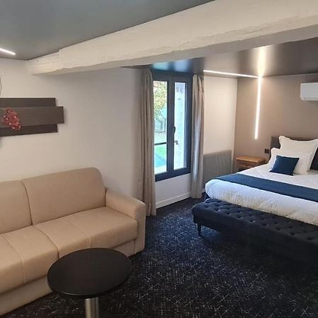 Le Sainte Jeanne Hotel Cormeilles-en-Vexin Bagian luar foto