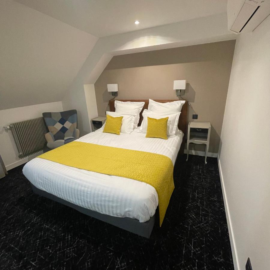 Le Sainte Jeanne Hotel Cormeilles-en-Vexin Bagian luar foto