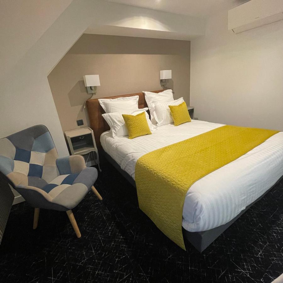Le Sainte Jeanne Hotel Cormeilles-en-Vexin Bagian luar foto