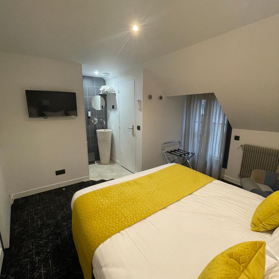 Le Sainte Jeanne Hotel Cormeilles-en-Vexin Bagian luar foto
